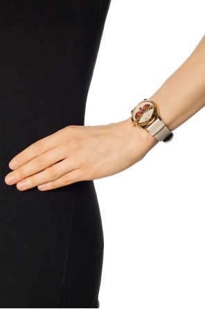 Zegarek 'g-timeless' z motywem ćmy, zdjęcie 2 Zegarek 'g-timeless' z motywem ćmy od Gucci